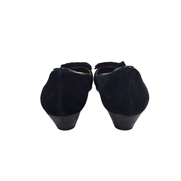 Tahari Black Suede Bow Rob Wedge Heels - Picture 6 of 9